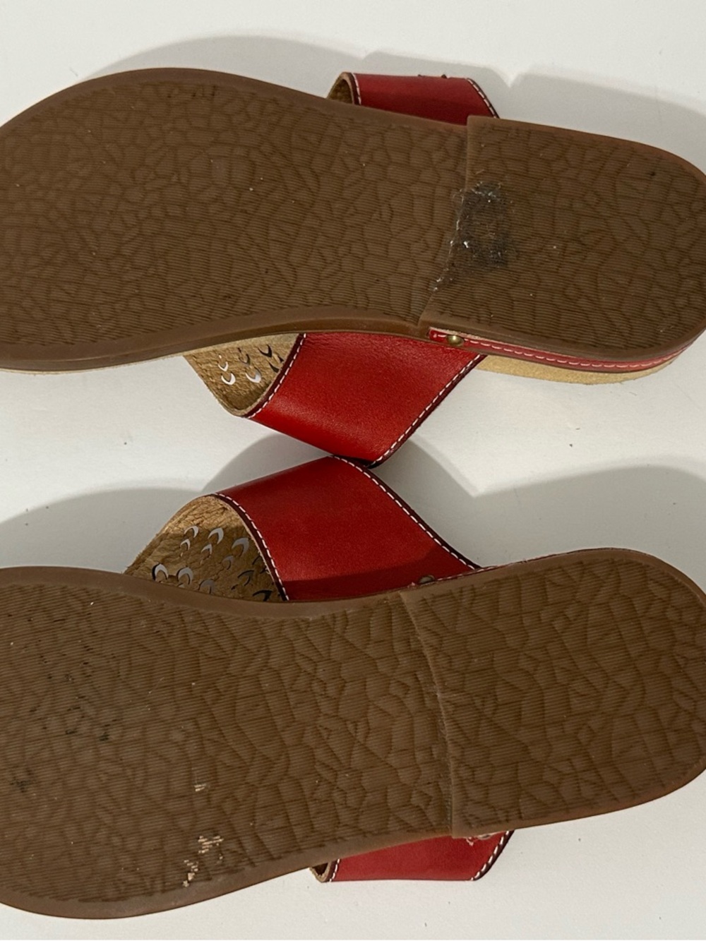 L'Artiste Sandals 7.5 Red Thong Slip On Boho Resort Travel Maximalist Dopamine - Picture 7 of 7